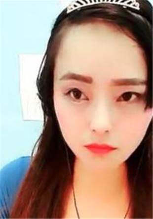 免费在线观看《小苗777直播回放》