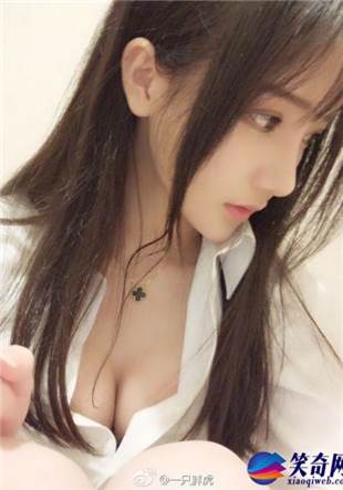 斗鱼一只胖虎b里灌浆