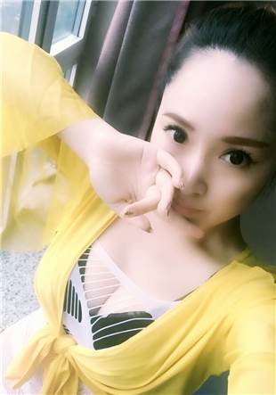 91小妖边打电话边做边爱