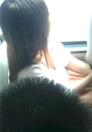 男朋友在车里㖭直播 