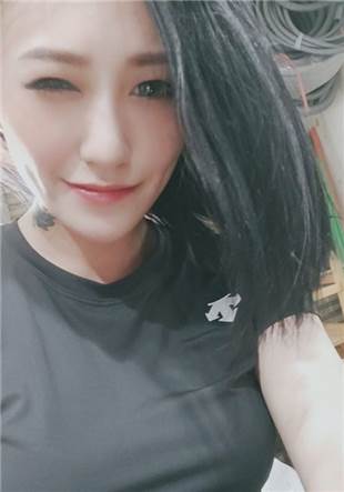 播放被水电工侵犯的美女