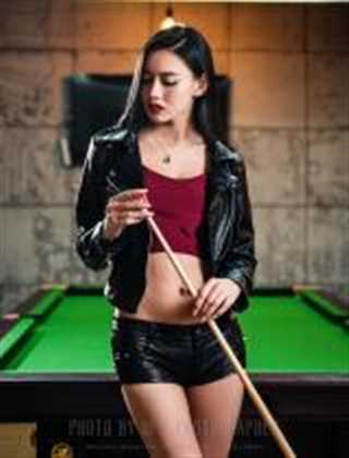 美丽的桌球女生