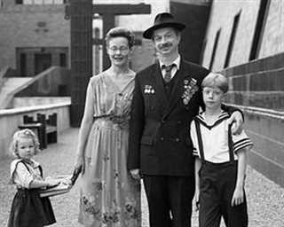 列夫·朗道：尼基塔与塔尼娅