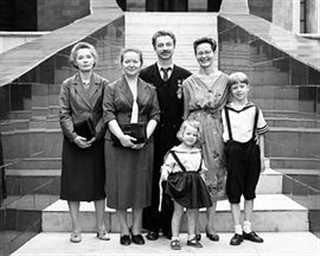 列夫·朗道：弦理论