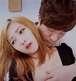 阿姨在粗糙的手中呻吟