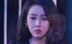 离婚冷她三年后，霍总膝盖跪穿了